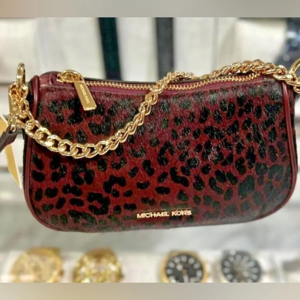 🌟MICHAEL MICHAEL KORS🌟 NWT Carmela Sm Pouchette Crossbody Leather Color:Oxblood - Picture 1 of 8